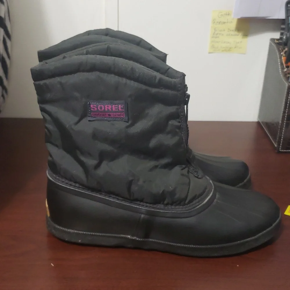 Sorel stylish black